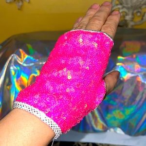 Hot Pink Fingerless sequined Gloves